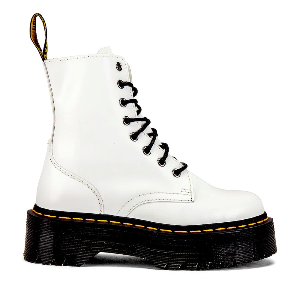 Dr. Martens Jaden Boot in White